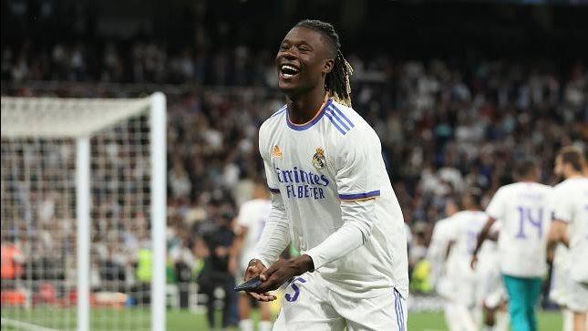 كامافينجا يكشف كواليس طرده أمام بايرن ودعم ريال مدريد ومبابي