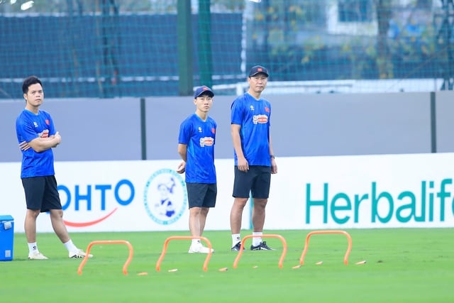 خبر عاجل: هل سيغيب دينه باك ونجوم آخرون من نادي كان عن المنتخب الفيتنامي في بطولة كأس الاتحاد الآسيوي لكرة القدم 2026؟ - الصورة 2.