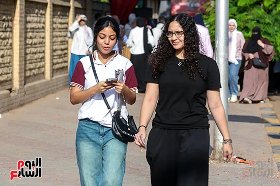 بدء امتحانات الثانوية العامة بالجيزة