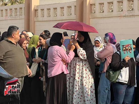 انتظار دخول الامتحان