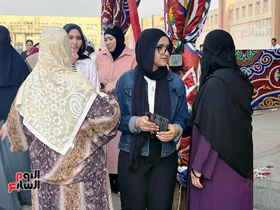 مراجعة الامتحان في الشيخ زايد