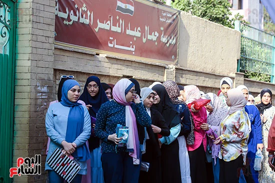 وصول الطالبات مقار الامتحانات