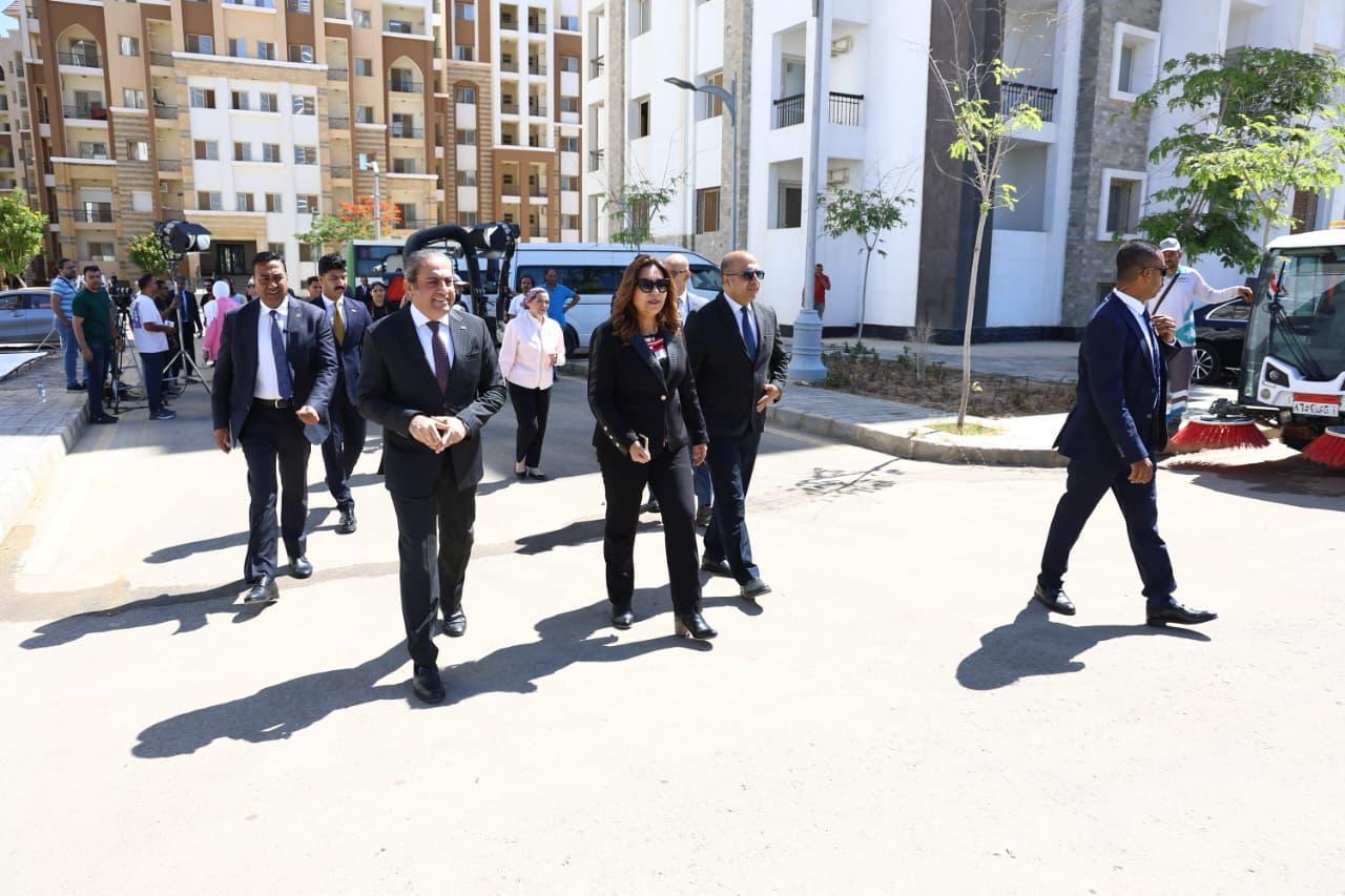 الوزيرة ورئيس العاصمة الادارية