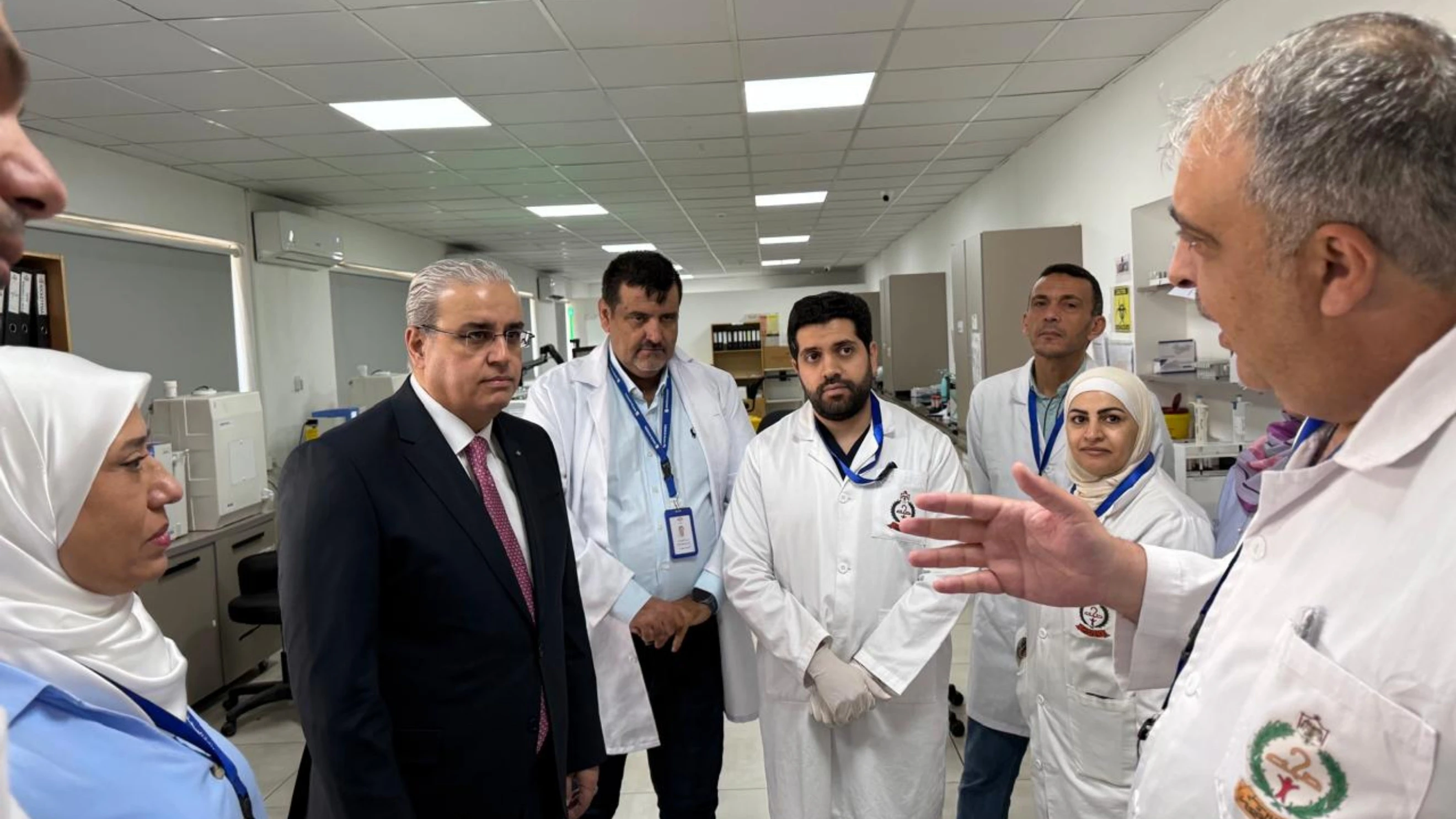 تحرك حكومي عاجل لتطوير المختبرات الصحية ورفع كفاءة الفحوصات الطبية