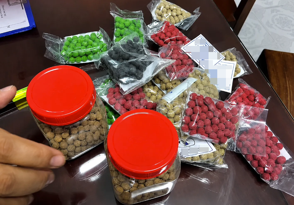 Công an thông báo khẩn: Ai từng mua 2 loại thuốc “Đông y gia truyền Cụ Tòng” hoặc “Thuốc dạ dày Cụ Tòng” cần liên hệ làm việc ngay - Ảnh 1.